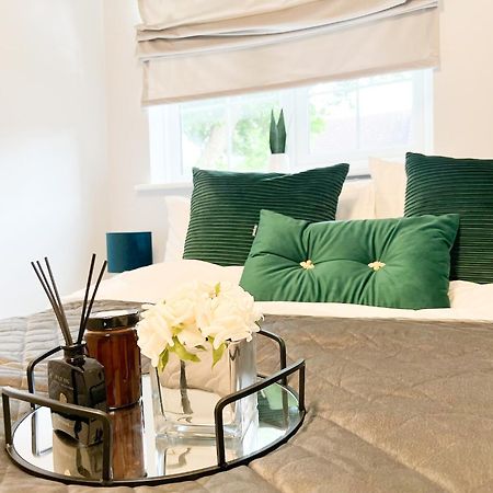 Beautiful Apartment In Beckton With Private Entrance And Garden 伦敦 外观 照片