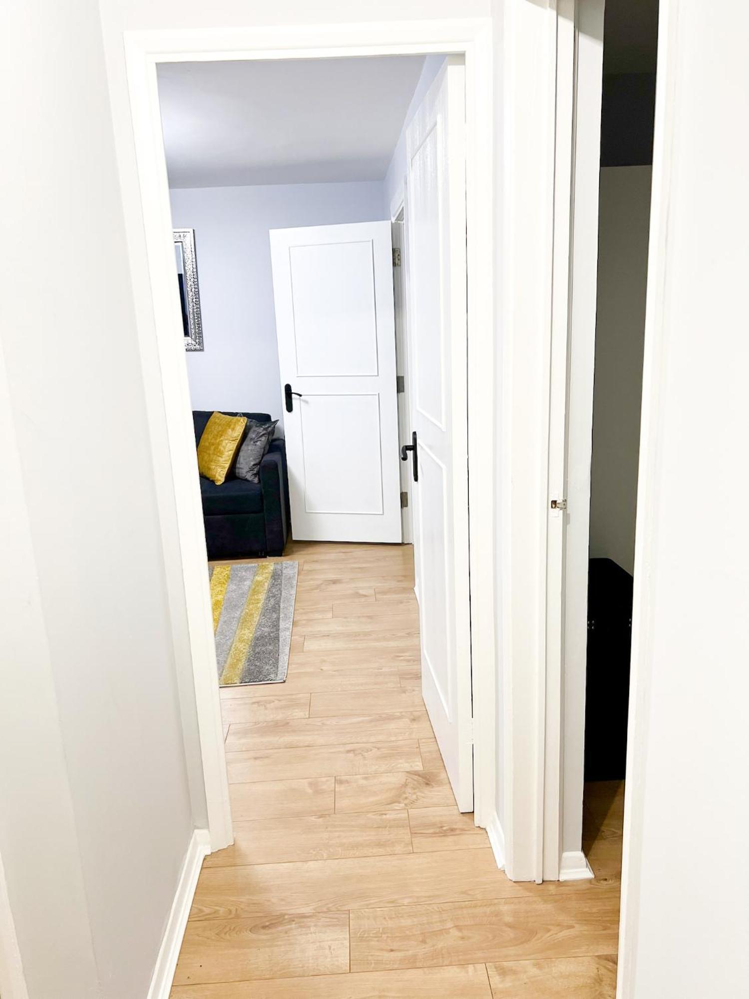 Beautiful Apartment In Beckton With Private Entrance And Garden 伦敦 外观 照片