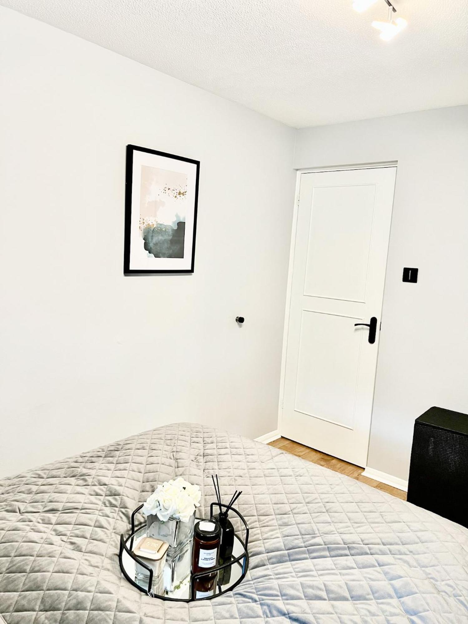 Beautiful Apartment In Beckton With Private Entrance And Garden 伦敦 外观 照片