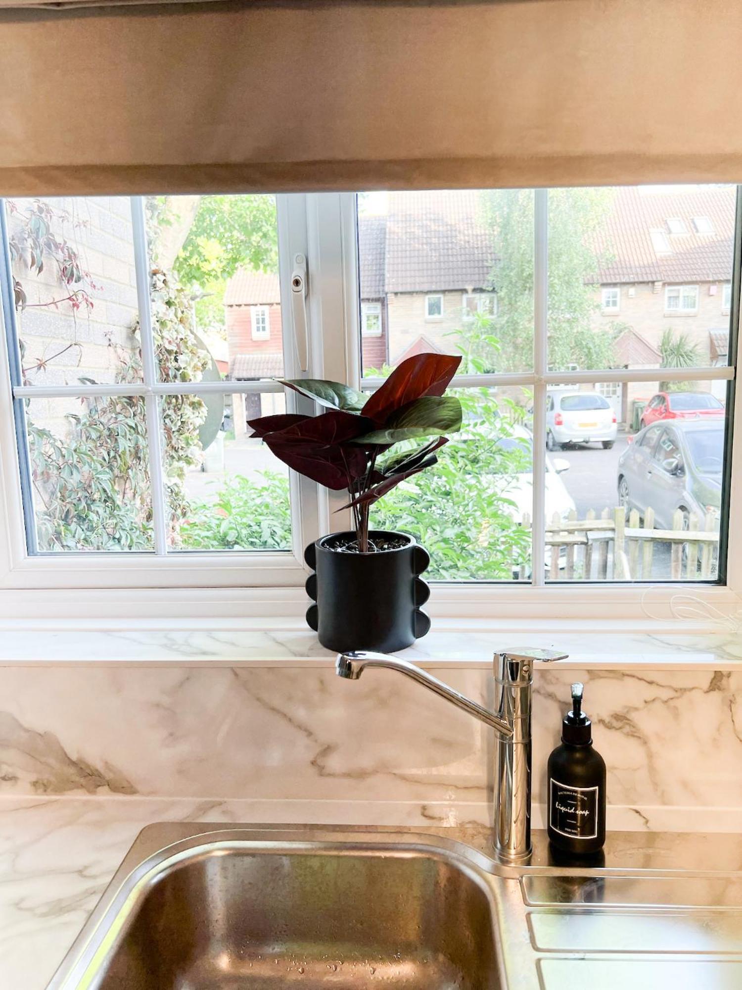 Beautiful Apartment In Beckton With Private Entrance And Garden 伦敦 外观 照片