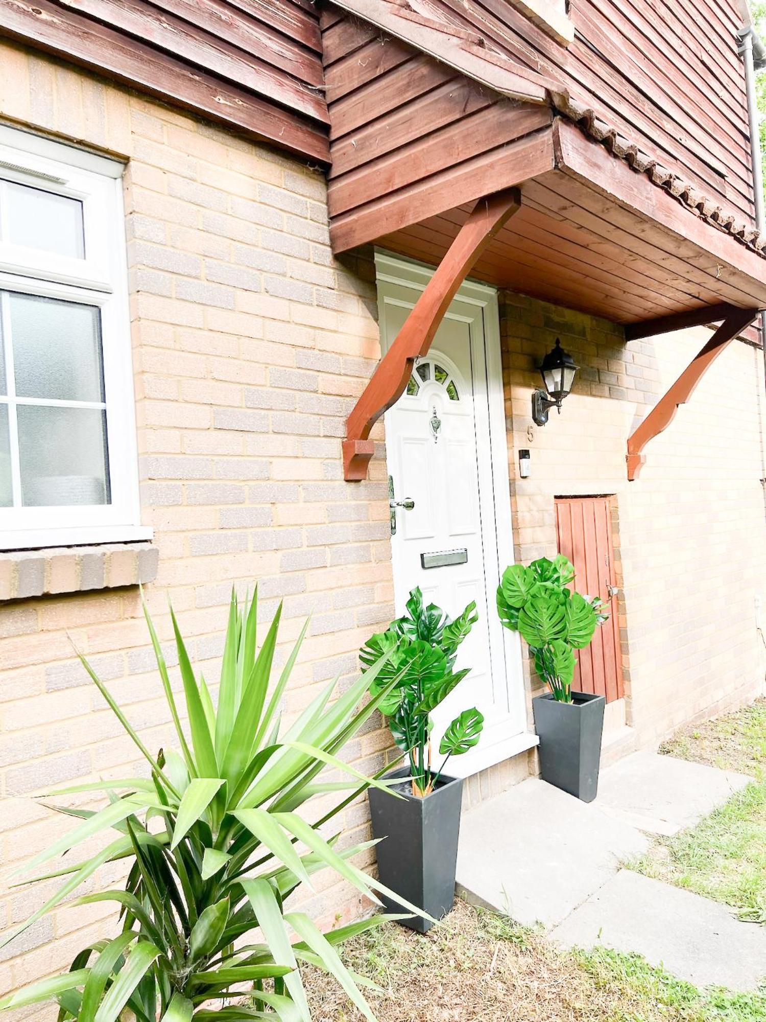 Beautiful Apartment In Beckton With Private Entrance And Garden 伦敦 外观 照片