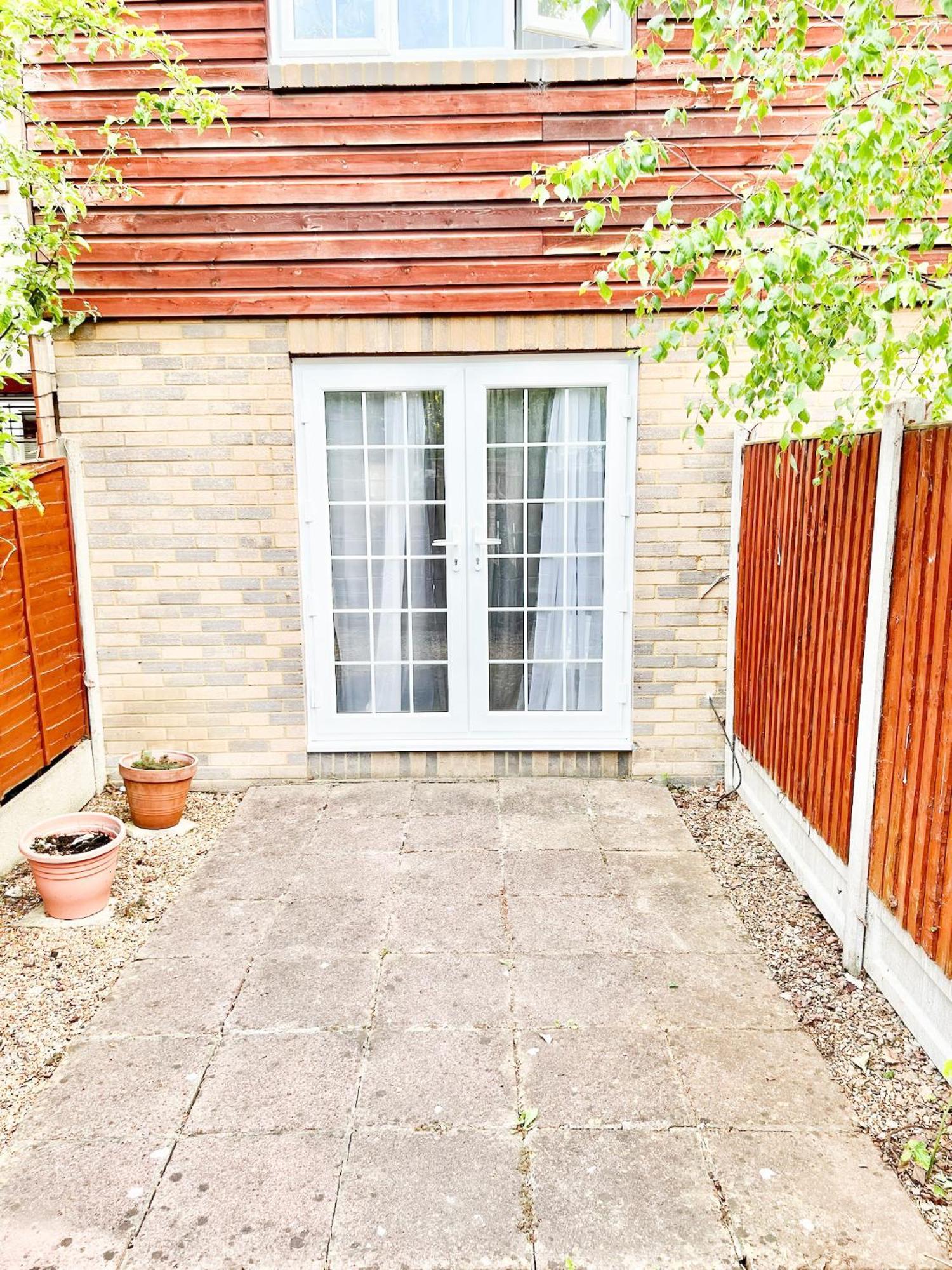 Beautiful Apartment In Beckton With Private Entrance And Garden 伦敦 外观 照片